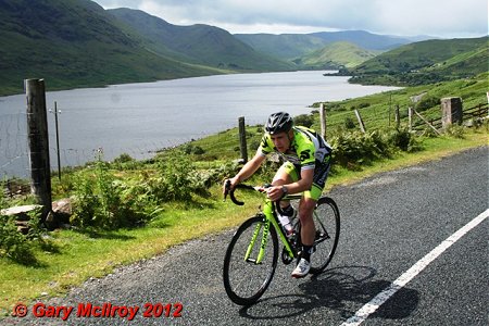 09_jacob_ragan_goes_clear_of_the_break_on_maam_trasna.jpg