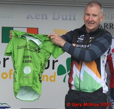 15_secretary_ivca_paddy_fitzsimons_shows_off_the_green_jersey.jpg
