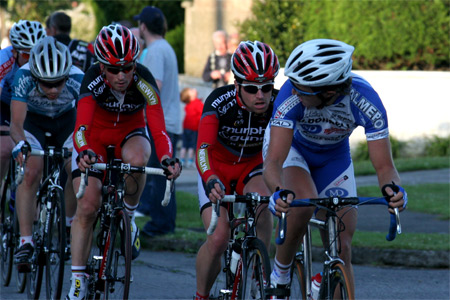 17---andrew-mcquaid-chases.jpg