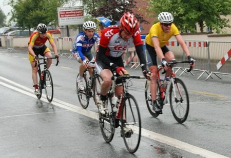 cat_1-2_yellow_jerseyfinish_stage_3.jpg