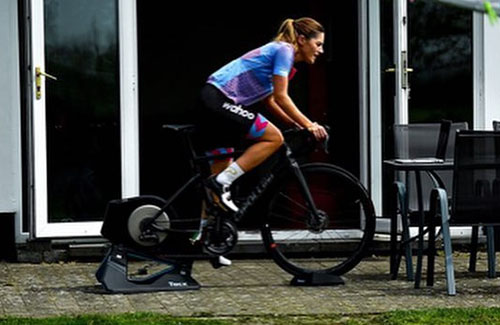 Imogen_Cotter_Zwift.jpg